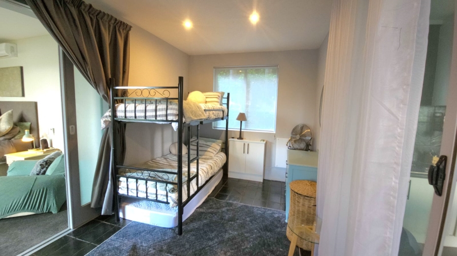 6 Bedroom Property for Sale in Kosmos Ridge North West